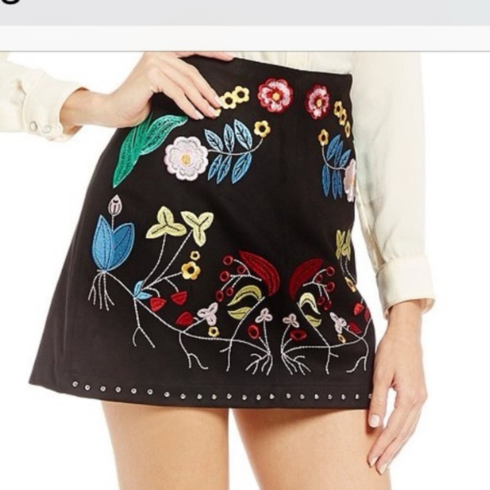 Gianni Bini Black Mini Skirt with Multicolor Embroidery